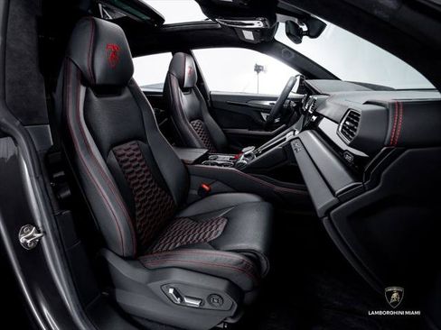 Used 2023 Lamborghini Urus S AWD/4WD image 34