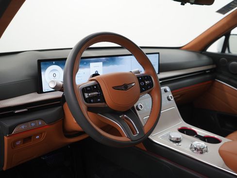 Used 2025 Genesis GV80 3.5T Prestige image 17