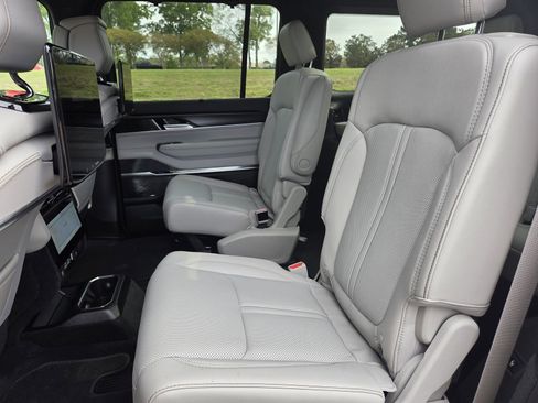 New 2026 Jeep Grand Wagoneer Summit w/ Rear Seat Video Group I AWD/4WD image 18