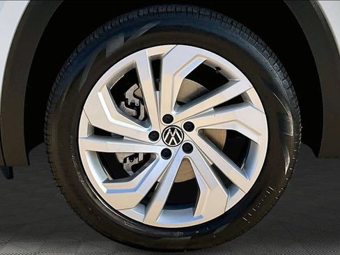 Used 2023 Volkswagen Atlas SE w/ Panoramic Sunroof Package FWD image 35