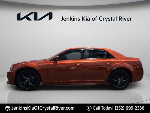 Used 2021 Chrysler 300 Touring L RWD image 13