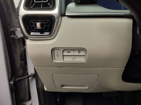 Used 2023 Kia Sorento SX image 17
