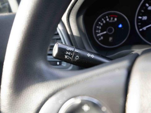 Used 2022 Honda HR-V LX image 13