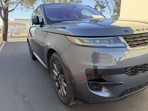 Used 2023 Land Rover Range Rover Sport SE AWD/4WD image 7