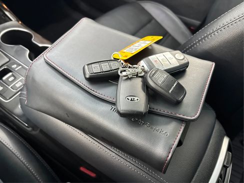 Used 2020 Kia Sorento EX image 41