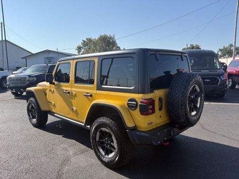 Used 2018 Jeep Wrangler Unlimited Rubicon w/ Dual Top Group AWD/4WD image 14