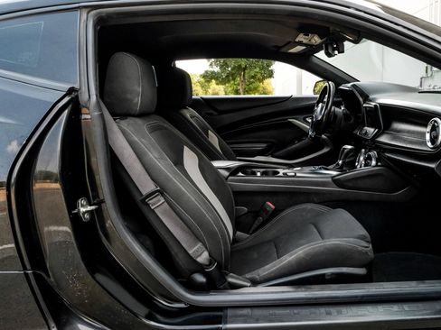 Used 2021 Chevrolet Camaro LT RWD image 35