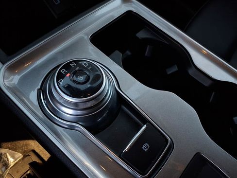 Used 2024 Ford Edge SEL image 23