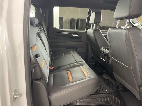 Used 2025 GMC Sierra 1500 AT4 w/ Technology Package image 26