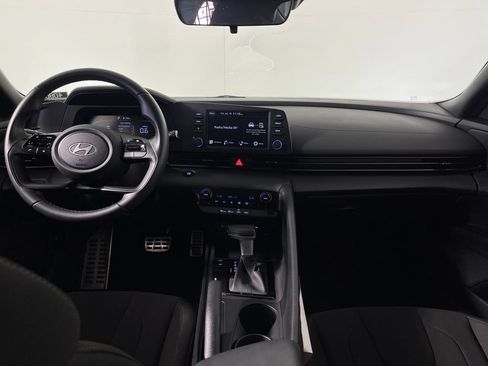 Certified 2025 Hyundai Elantra Sport FWD image 14