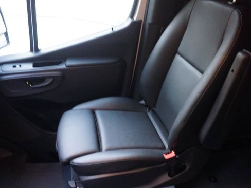 Used 2023 Mercedes-Benz Sprinter 2500 image 19