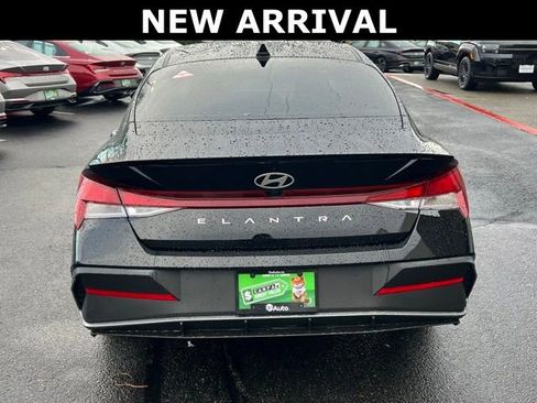 Certified 2025 Hyundai Elantra Sport image 5
