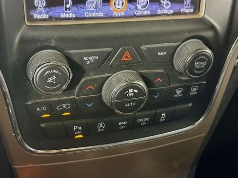 Used 2016 Jeep Grand Cherokee Limited RWD image 16