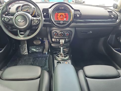 Used 2019 MINI Cooper Clubman S w/ Premium Package image 16