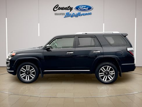 Used 2016 Toyota 4Runner Limited AWD/4WD image 3
