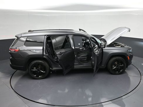 Used 2023 Jeep Grand Cherokee L Laredo RWD image 43