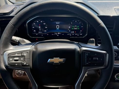 Used 2023 Chevrolet Silverado 1500 LT AWD/4WD image 40