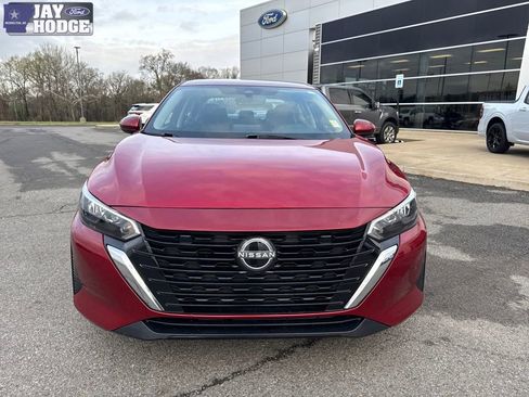 Used 2024 Nissan Sentra SV w/ Lighting Package FWD image 9