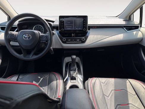 Used 2020 Toyota Corolla LE w/ Carpet Mat Package (TMS) FWD image 10