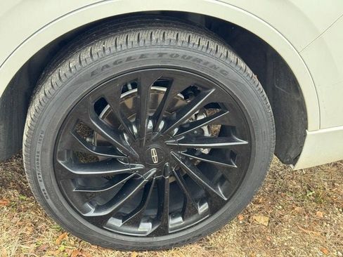 Used 2022 Lincoln Aviator Reserve w/ Equipment Group 201A image 2