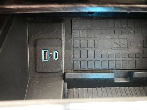 Used 2020 Ford Expedition Max Limited w/ Equipment Group 301A RWD image 9