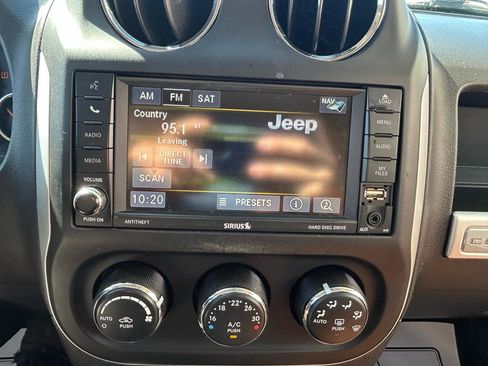 Used 2014 Jeep Compass Limited w/ Sun/Sound Group AWD/4WD image 23
