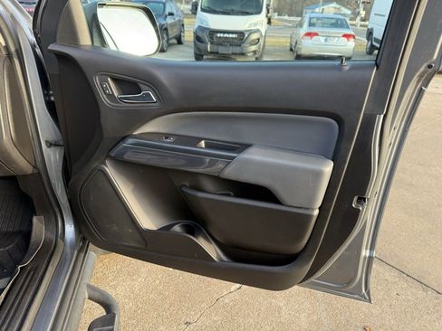 Used 2018 Chevrolet Colorado Z71 image 27