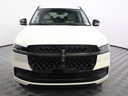 New 2026 Lincoln Navigator Reserve image 10