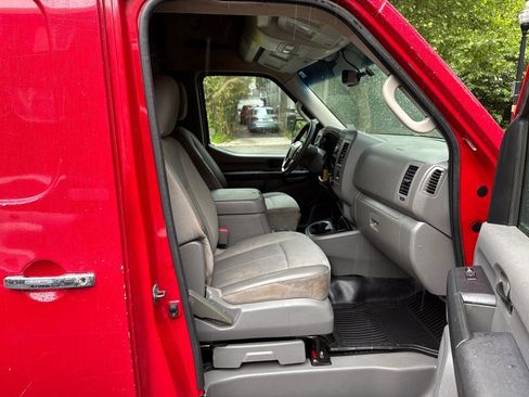 Used 2012 Nissan NV 2500 SV w/ Technology Pkg RWD image 33