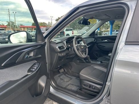 Used 2023 Chevrolet TrailBlazer LT w/ Convenience Package image 7