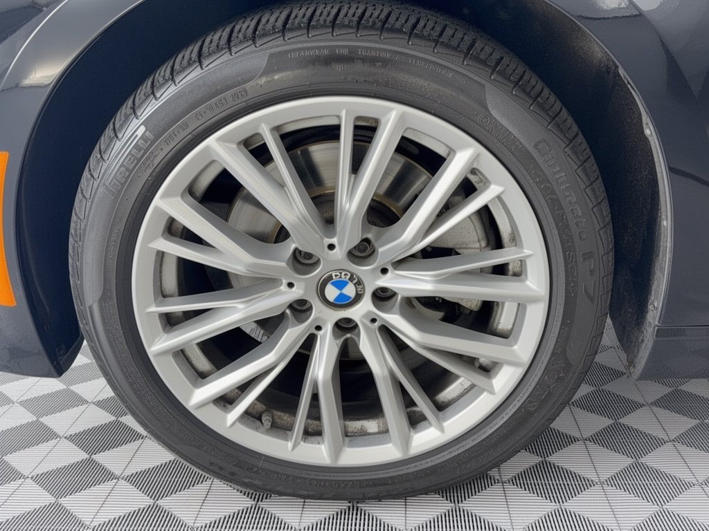 Used 2023 BMW 330i Sedan w/ Driving Assistance Package RWD image 13