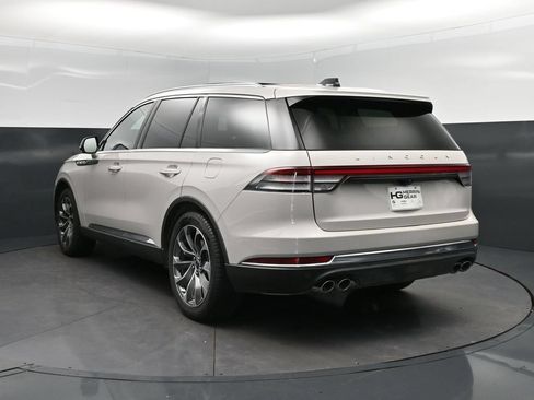 Used 2025 Lincoln Aviator Reserve w/ Luxury Package RWD image 5