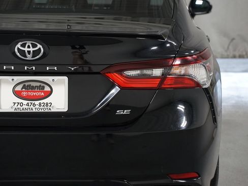 Used 2022 Toyota Camry SE FWD image 10
