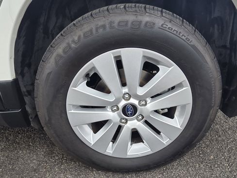 Used 2015 Subaru Outback 2.5i Premium AWD/4WD image 9