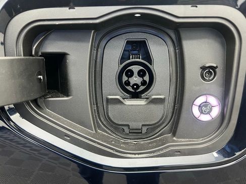 New 2025 Ford F150 Lightning Flash image 21