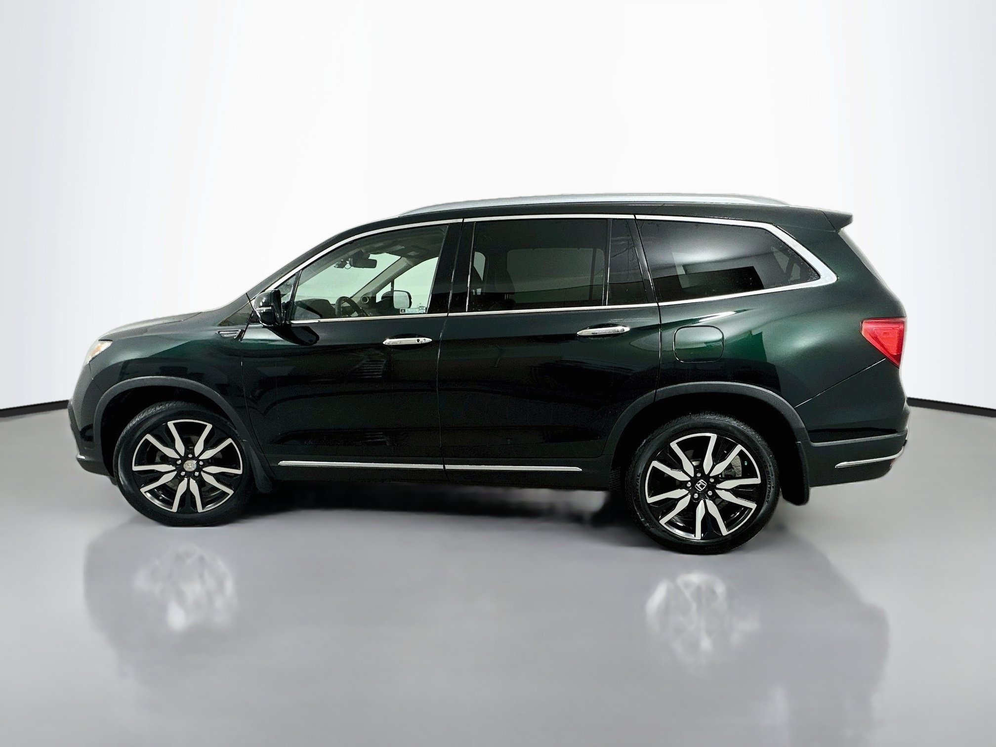 Used 2019 Honda Pilot Touring image 4
