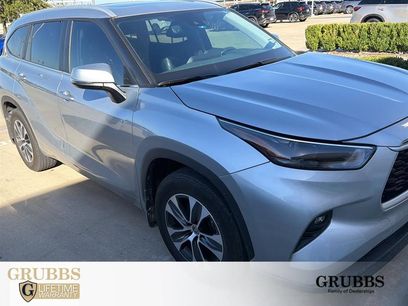 Used 2024 Toyota Highlander XLE