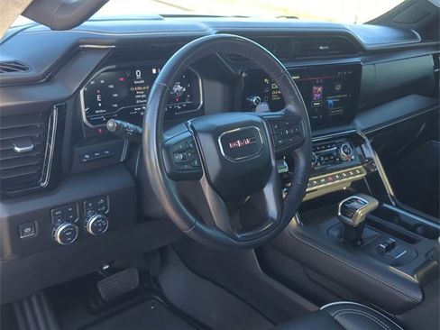 Used 2023 GMC Sierra 1500 AT4X image 12