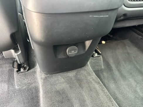 Certified 2024 Volvo XC90 B5 Plus AWD/4WD image 16