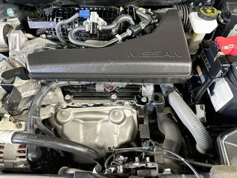 Used 2017 Nissan Rogue SV FWD image 9