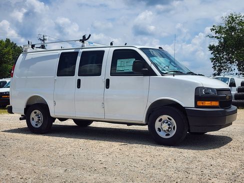 New 2025 Chevrolet Express 2500 w/ Driver Convenience Package image 3