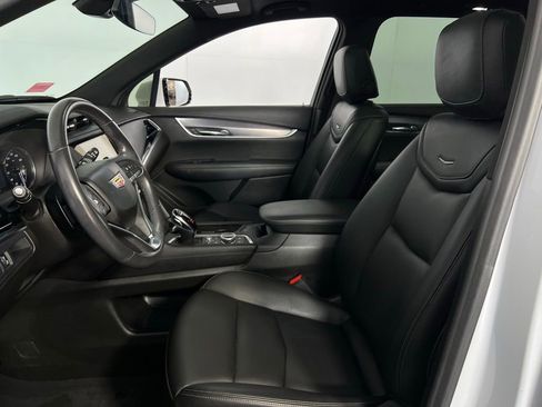 Used 2024 Cadillac XT6 Luxury w/ LPO, Floor Liner Package image 23