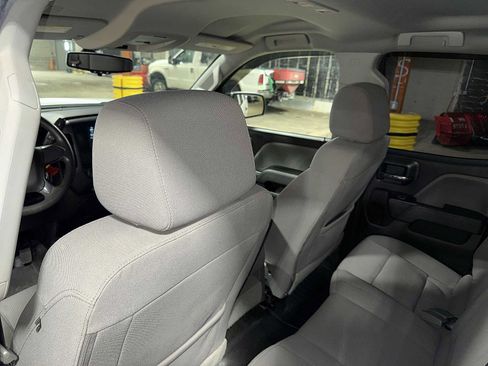 Used 2018 Chevrolet Silverado 1500 Custom w/ Custom Value Package image 25