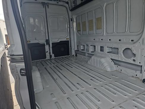 Used 2025 Ford Transit 250 148 High Roof Extended AWD image 22