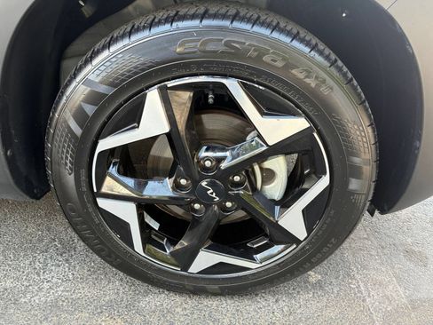 Used 2025 Kia Seltos S FWD image 33