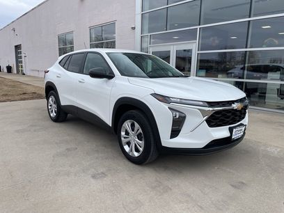 Used 2024 Chevrolet Trax LS w/ Driver Confidence Package