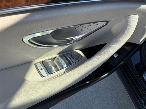 Used 2018 Mercedes-Benz E 300 E 300 w/ Premium 2 Package image 21