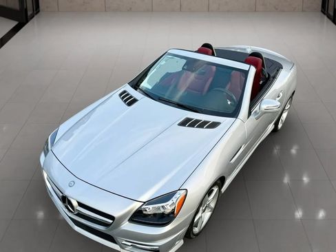 Used 2016 Mercedes-Benz SLK 300 image 29