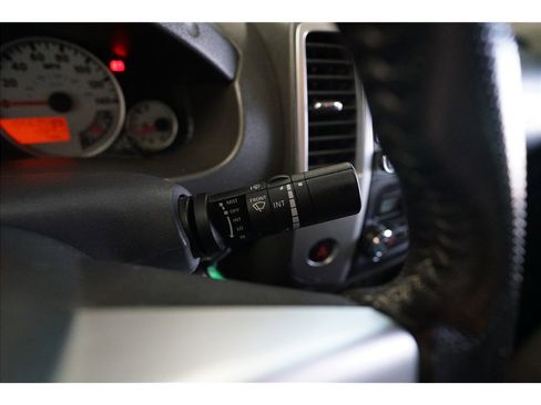 Used 2018 Nissan Frontier PRO-4X image 25