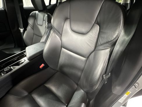 Used 2024 Volvo S60 B5 Plus image 19